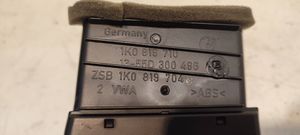 Volkswagen Golf V Copertura griglia di ventilazione laterale cruscotto 1K0819704B
