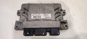 Renault Clio III Sterownik / Moduł ECU 8201077701