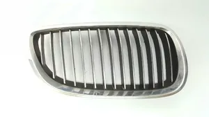 BMW 3 E92 E93 Grille calandre supérieure de pare-chocs avant 22405910