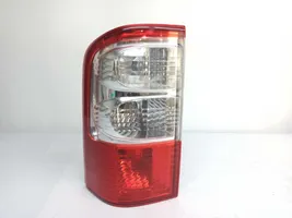 Nissan Patrol Y61 Lampy tylnej klapy bagażnika 26555VC328