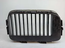 BMW 3 E36 Grille calandre supérieure de pare-chocs avant 51138122237