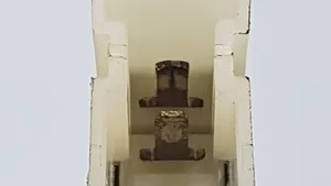 Infiniti G35 Interruptor de altura/modo de la suspensión 
