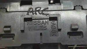 Nissan Pathfinder R51 Przycisk regulacji lusterek bocznych 