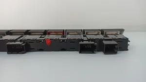 Skoda Fabia Mk3 (NJ) Inne przełączniki i przyciski 6V0927132AWHS