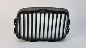 BMW 3 E36 Grille calandre supérieure de pare-chocs avant 