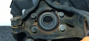 Nissan Qashqai+2 Front wheel hub spindle knuckle 