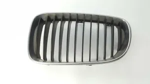 BMW 1 E81 E87 Grille calandre supérieure de pare-chocs avant 