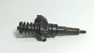 Volkswagen Golf V Injecteur de carburant 038130079GX