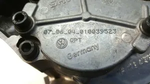 Volkswagen Touareg I Pompe à huile 07Z115022