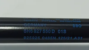 Volkswagen Golf VIII Vérin de capot arrière 5H6827550H