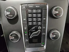 Volvo V40 Panel klimatyzacji 