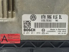 Volkswagen Touareg I Unité de commande, module ECU de moteur 0281011859