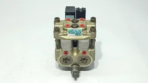 Audi 80 90 B3 ABS Pump 