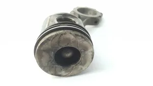 Opel Zafira B Piston 