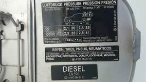 Mercedes-Benz C W203 Bouchon de réservoir essence A2035840738