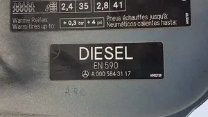 Mercedes-Benz C W203 Bouchon de réservoir essence A0005843117