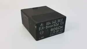 Mercedes-Benz E W124 Hehkutulpan esikuumennuksen rele 0281001013