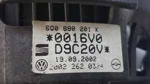 Volkswagen Polo IV 9N3 Poduszka powietrzna Airbag kierownicy 1T0880201E