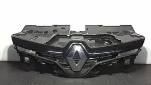 Renault Clio IV Maskownica / Grill / Atrapa górna chłodnicy 