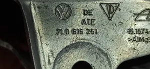 Volkswagen Touareg I Bloqueo de la válvula de la suspensión neumática trasera 15157400391