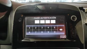 Renault Clio IV Stacja multimedialna GPS / CD / DVD 281153552R
