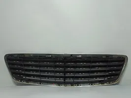 Mercedes-Benz S W220 Rejilla superior del radiador del parachoques delantero A22088003839040