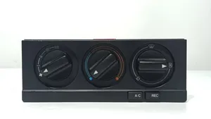 Audi 80 90 B3 Oro kondicionieriaus/ klimato/ pečiuko valdymo blokas (salone) 