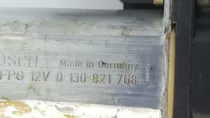 Opel Astra G Elektryczny podnośnik szyby drzwi 90521875