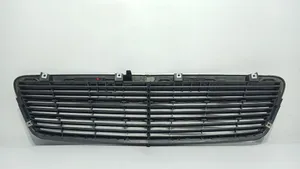 Mercedes-Benz C W203 Grille calandre supérieure de pare-chocs avant A2038800483