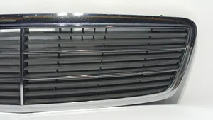 Mercedes-Benz C W203 Grille calandre supérieure de pare-chocs avant A2038800483