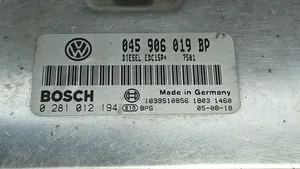 Volkswagen Polo IV 9N3 Moottorin ohjainlaite/moduuli (käytetyt) 0281012194