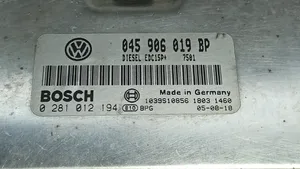 Volkswagen Polo IV 9N3 Unité de commande, module ECU de moteur 0281012194