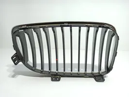 BMW 1 E81 E87 Grille calandre supérieure de pare-chocs avant 