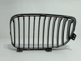 BMW 1 E81 E87 Maskownica / Grill / Atrapa górna chłodnicy 