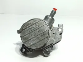 Volkswagen Golf IV Vacuum pump 