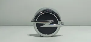 Opel Corsa E Atidarymo rankenėlė galinio dangčio (išorinė) 13401592