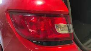 Renault Clio IV Lampy tylnej klapy bagażnika 