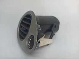 Renault Clio III Griglia di ventilazione centrale cruscotto 