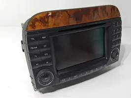 Mercedes-Benz S W220 Stacja multimedialna GPS / CD / DVD A220820588980