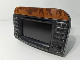 Mercedes-Benz S W220 Stacja multimedialna GPS / CD / DVD A220820588980