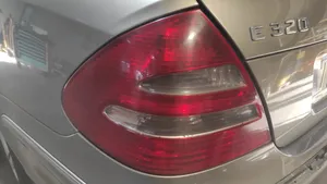 Mercedes-Benz E W211 Takaluukun takavalot 
