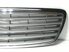Mercedes-Benz E W211 Grille calandre supérieure de pare-chocs avant A21188003837246