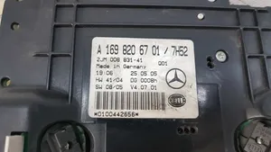 Mercedes-Benz B W245 Éclairage lumière plafonnier avant A16982049017H52