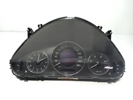 Mercedes-Benz E W211 Tachimetro (quadro strumenti) A2115408847