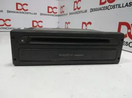 Renault Trafic II (X83) Unità principale autoradio/CD/DVD/GPS 8200130524B