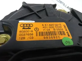 Audi A4 S4 B6 8E 8H Salono oro mazgo plastikinis korpusas 8E1820021E