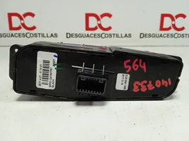 Hyundai i30 Interruttore/pulsante di controllo multifunzione 93701G4190