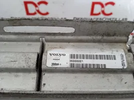 Volvo S70  V70  V70 XC Coolant radiator 36000001