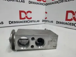 Mercedes-Benz A W176 Air conditioning (A/C) expansion valve 2468300084