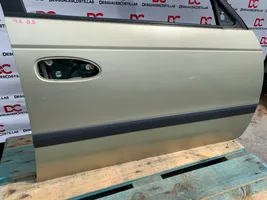 Toyota Avensis T220 Drzwi przednie 